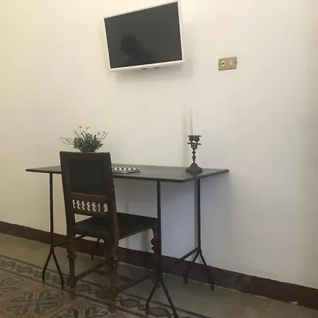 Aragona Pensión *